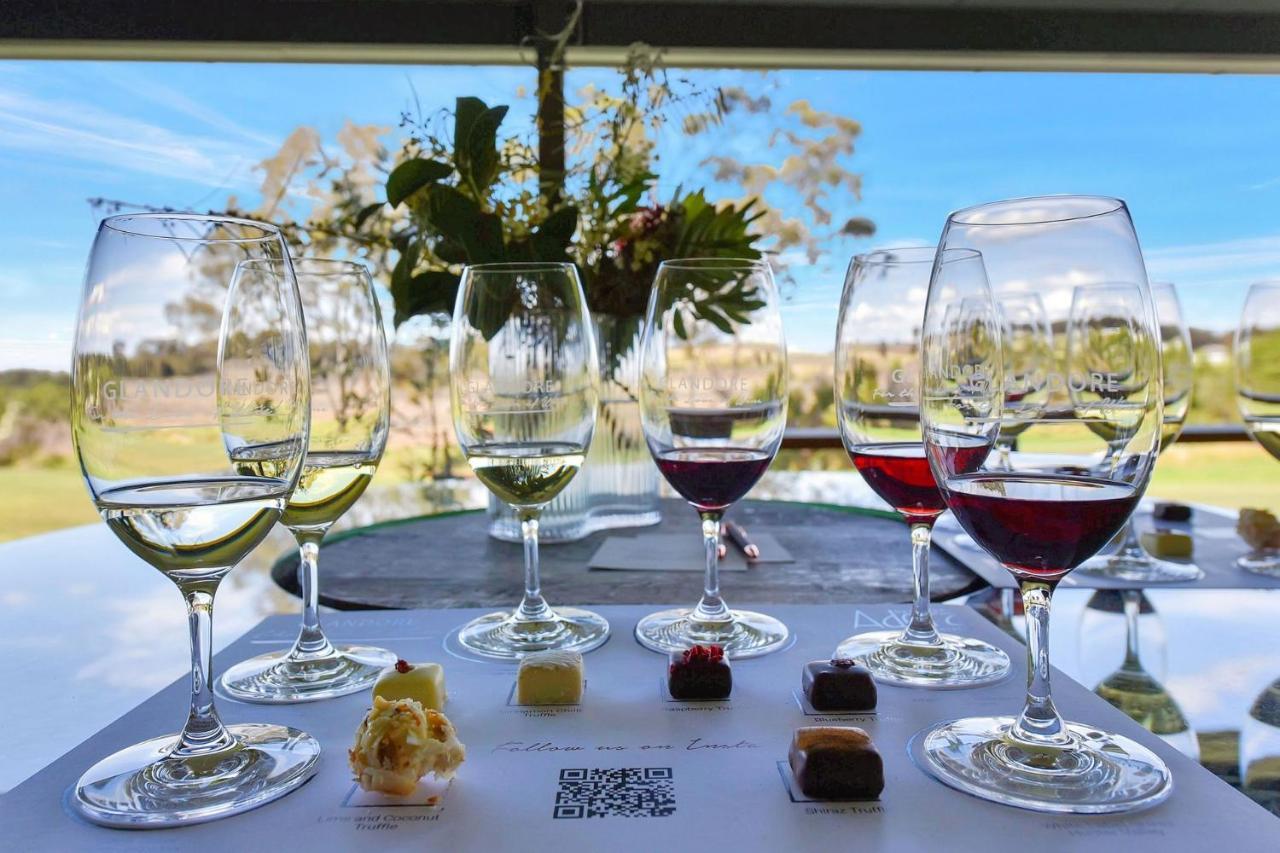 Glandore Vineyard Homestead. Home To A Onsite Cellar Door โพโคลบิน ภายนอก รูปภาพ